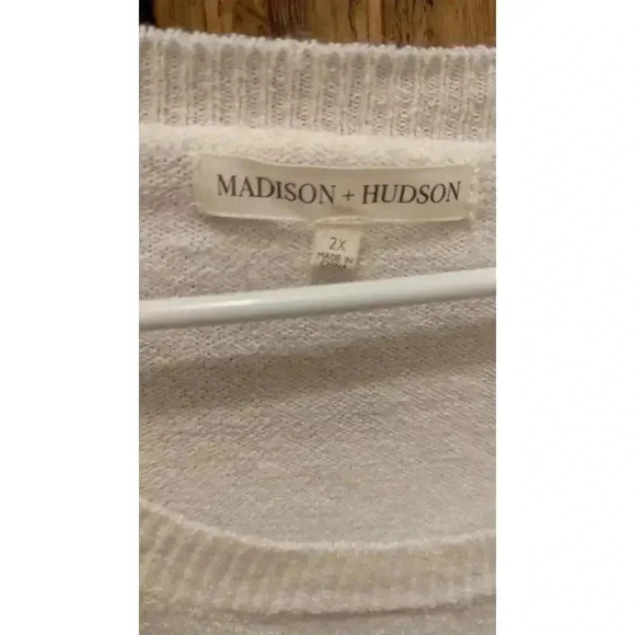 Women's soft heart sweater with pearl over heart detail, Madison Hudson size 2XL - Picture 2 of 6